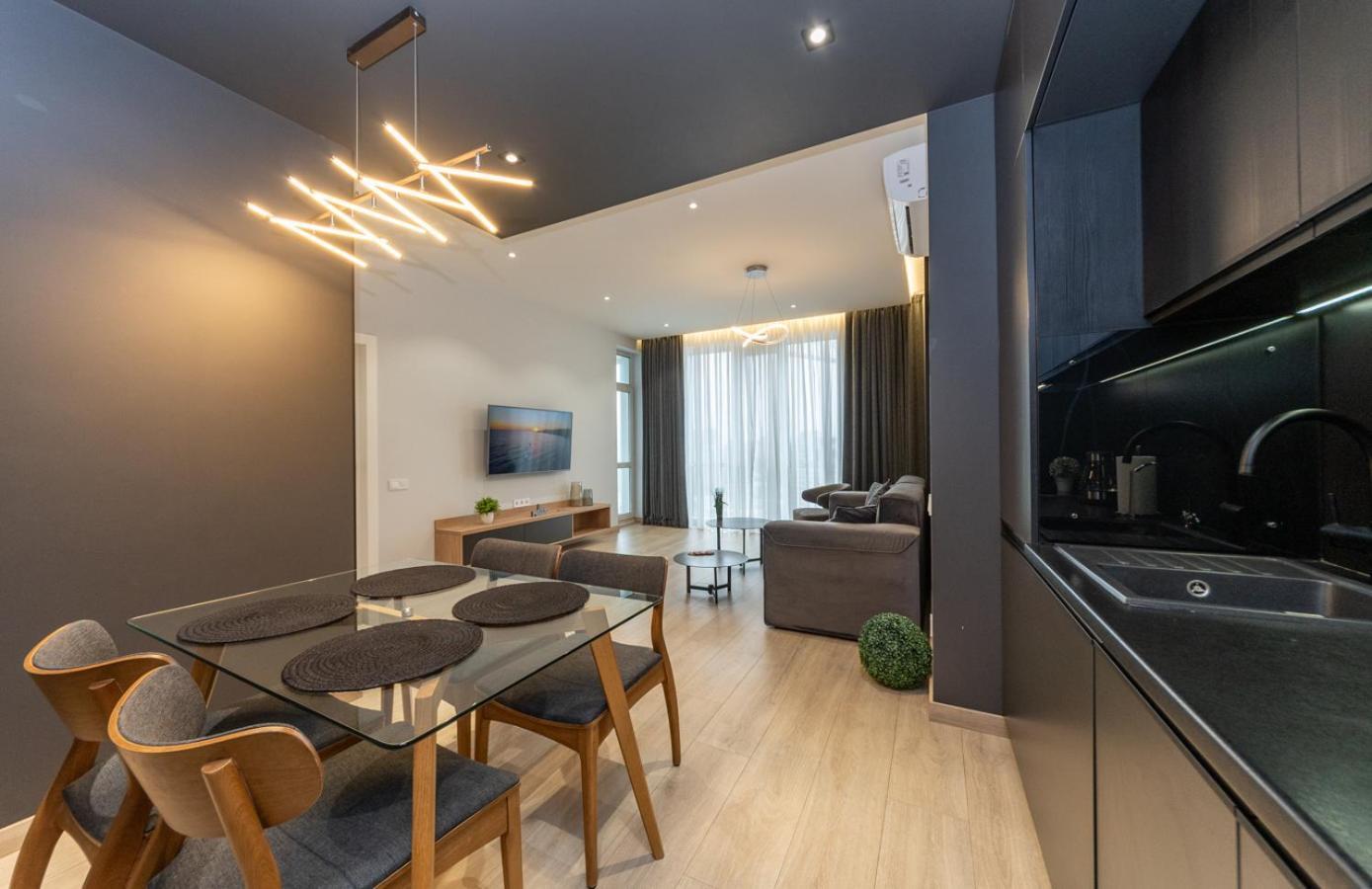 Royal Tower Residence Big Vip Apartment In Center Floor 27 Κίεβο Εξωτερικό φωτογραφία