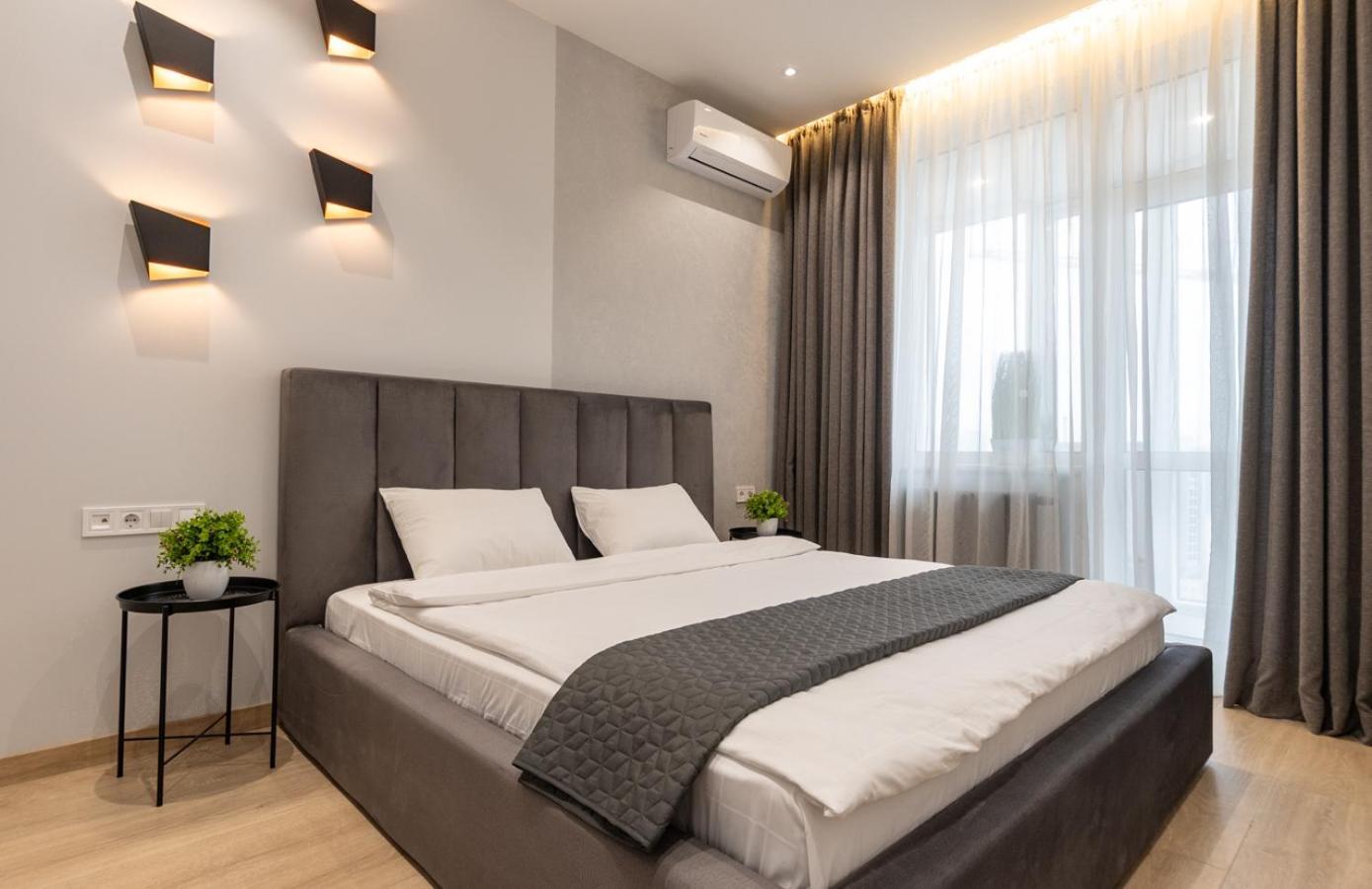 Royal Tower Residence Big Vip Apartment In Center Floor 27 Κίεβο Εξωτερικό φωτογραφία